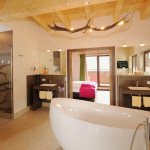 Jaga suite badkamer